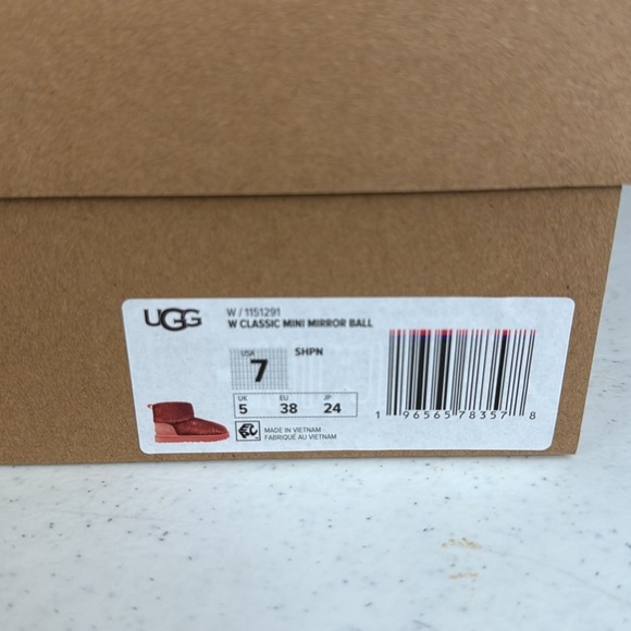 UGG CLASSIC MINI MIRROR BALL STARFISH PINK SEQUIN SUEDE WOMEN'S BOOTS 7 - Picture 11 of 12